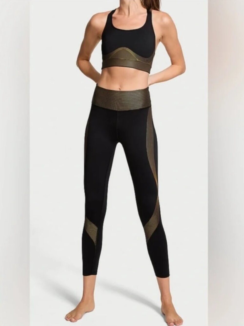 Victoria's Secret Sport Essential Leggings Black Gold Trim Size Large NWT